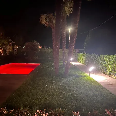 Villa Lido - *